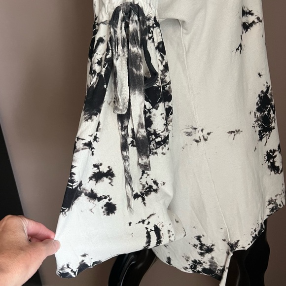 ERRANT sweatshirt - Picture 3 of 3